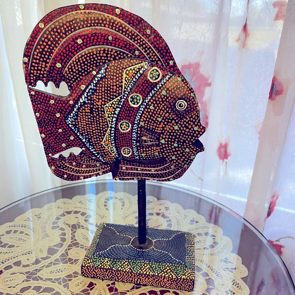 Angel Fish Statue FABULOUSLY colorful Rainbow Dot - Picture 1 of 12